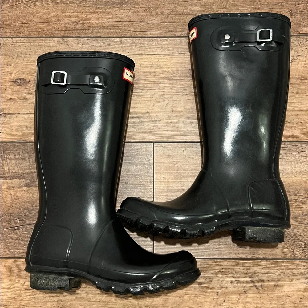 Women’s Hunter Original Tall Rain Boots, size 6